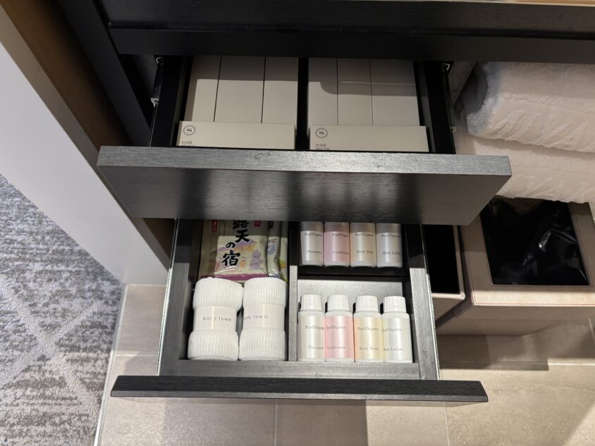 客室のドライヤーまたは備品