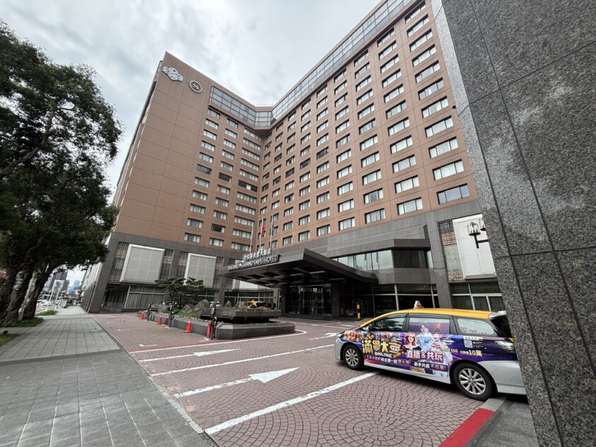 シェラトングランデ台北ホテル正面外観