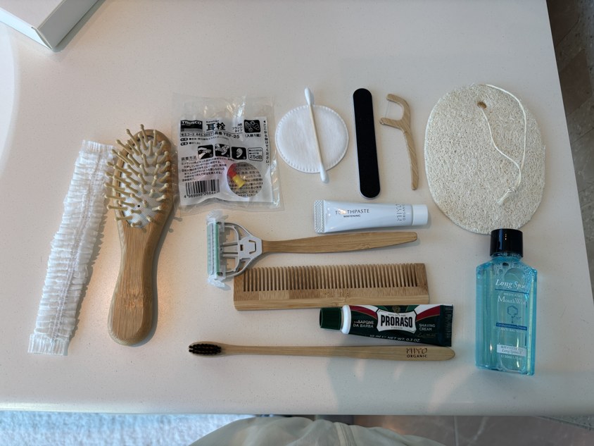 歯ブラシやヘアブラシ、シェービング用品などの客室アメニティ