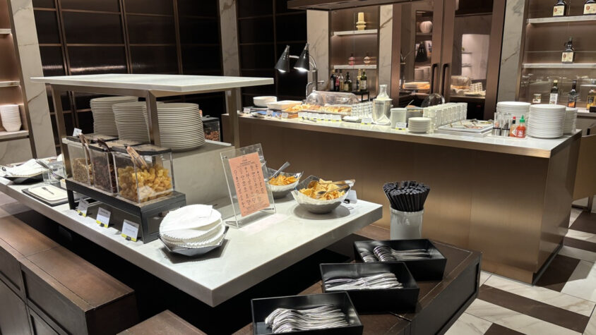 ウェスティンホテル東京：カクテルタイムの料理台