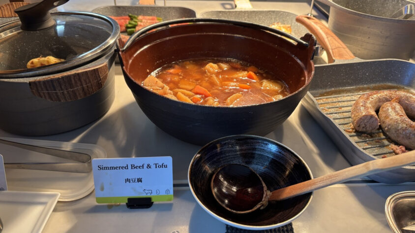 ウェスティンホテル東京：ラウンジ朝食の肉豆腐