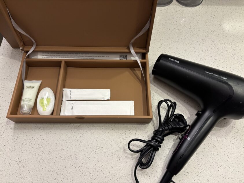 NIRVAE botanicalsの石けん・ローションとPhilipsのドライヤー