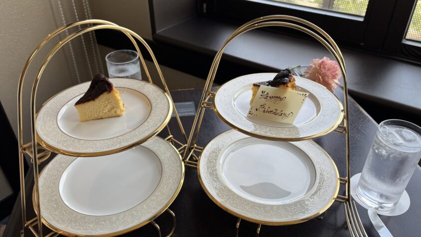 アフタヌーンティーのバスクチーズケーキ