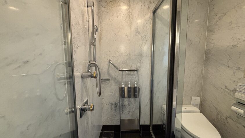 バスタブとシャワー・トイレの配置