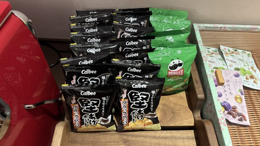 堅あげポテトとプリングルズ