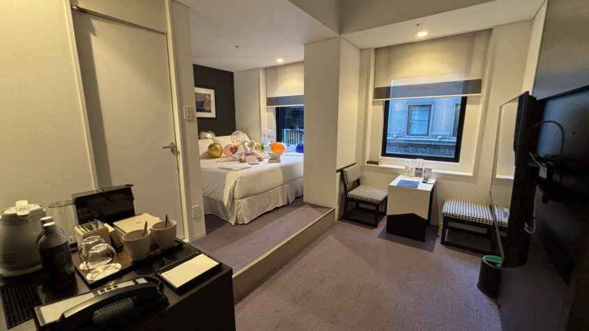 角部屋の入口と収納
