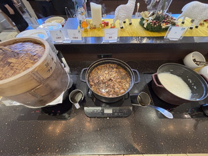 蒸籠の焼売と中華・お粥のコーナー