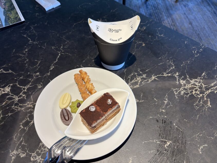 ウェスティン都ホテル京都・初日のチョコレートとティラミス