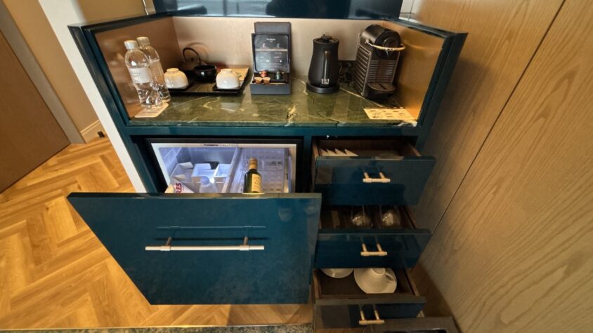 ウェスティン都ホテル京都・ジュニアスイートのミニバー備品