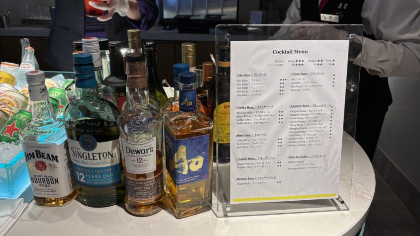 ウェスティン都ホテル京都・イブニングカクテルの飲み物と白ワイン