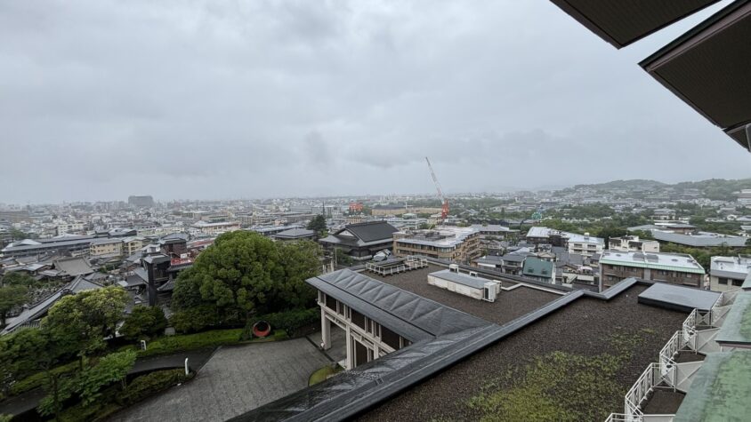 ウェスティン都ホテル京都・平安京ビューのバルコニーからの眺め